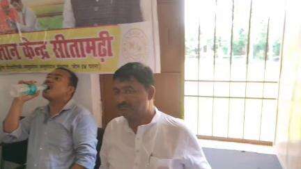 विकसित कृषि संकल्प अभियान का आयोजन में किसानो के बीच कृषि वैज्ञानिक एवं कृषि पदाधिकारियो का वार्तालाप .krishi@bih,atma