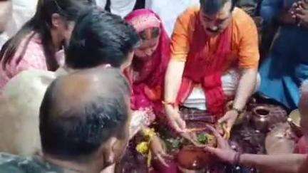 जरमुण्डी: बिहार सरकार के मंत्री सपरिवार पहुंचे बासुकीनाथ दरबार, की पूजा-अर्चना, प्रशासन रहा मौजूद