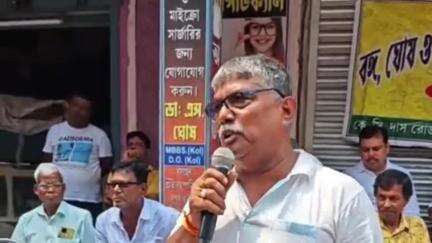 শান্তিপুর: ক্রেতা হেনস্থায় প্রতিবাদী হাট কমিটি, আজ সকাল থেকে হাট কমিটির প্রতিবাদী পথসভা