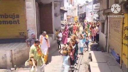 पंधाना: बोरगांव बुजुर्ग में हनुमान मंदिर से ग्राम के मुख्य मार्गों से धूमधाम से निकली कलश यात्रा