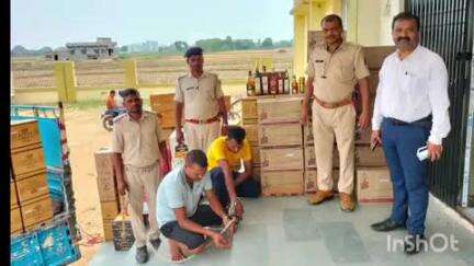 भभुआ: मोहनिया समेकित जांच चौकी से उत्पाद पुलिस ने 1221 लीटर अंग्रेजी शराब के साथ दो धंधेबाजों को किया गिरफ्तार