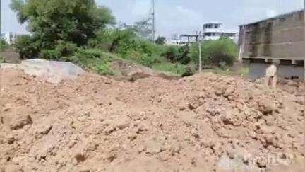 పరిగి: పట్టణంలో ఎమ్మెల్యే రామ్మోహన్ రెడ్డి చొరవతో ముమ్మరంగా కొనసాగుతున్న కొత్తచెరువు పనులు, హర్షం వ్యక్తం చేస్తున్న స్థానికులు