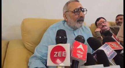 बेगूसराय: केंद्रीय मंत्री गिरिराज सिंह ने बेगूसराय पहुंचते ही कांग्रेस पर बोला जमकर हमला