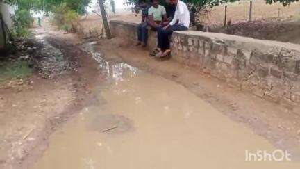 अंबाह: दोहरी गांव के ब्राह्मण मोहल्ले में सड़क की बदहाली, CM हेल्पलाइन पर शिकायत करने के बावजूद नहीं हुई कार्रवाई #jansamasya