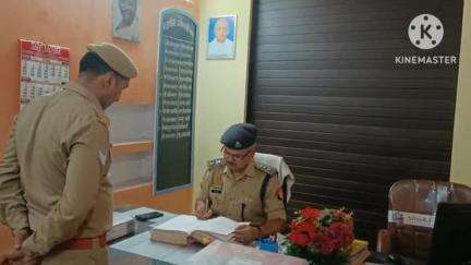 बस्ती: जिले के अपर पुलिस अधीक्षक ने कोतवाली और पुरानी बस्ती थाने का किया आकस्मिक निरीक्षण