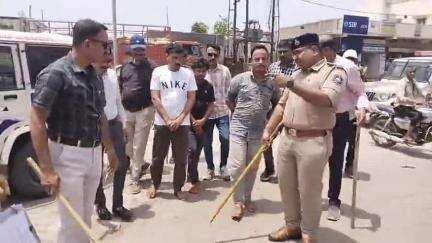 કુંભારવાડા વિસ્તારમાં નાસ્તાની લારીએ માથાકૂટ કરનાર ઇસમોનું પોલીસે રિકન્ટ્રક્શન કર્યું