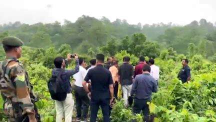 সাব্রুম: লুধুয়া চা বাগানে ইকো ট্যুরিজম পার্ক নিমার্ণের প্রস্তাবিত স্থান ঘুরে দেখলেন পর্যটন মন্ত্রী সুশান্ত চৌধুরী
