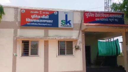 सौसर: पीपला नारायण वार में किसान ने बिना अनुमति नीम के पेड़ काटे, राजस्व विभाग ने ट्रक पकड़ा