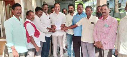 జగిత్యాల: ఉప్పరిపేట పెద్ద చెరువు వద్ద శ్రీ గంగమ్మ తల్లి బోనాల జాతర కు రావాలని ఎమ్మెల్యే కి ఆహ్వాన పత్రిక