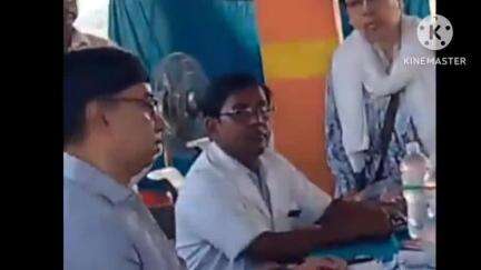 मेजा: विशेष सचिव ने मांडा में आकांक्षी योजनाओं का निरीक्षण किया, स्वास्थ्य केंद्र में ANM-CHO की कमी पर पंचायत सहायक को फटकार लगाई