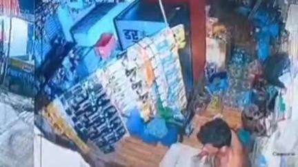 हिसार: बरवाला के बनभौरी गांव में दुकान में चोरी, चोर सीसीटीवी में कैद