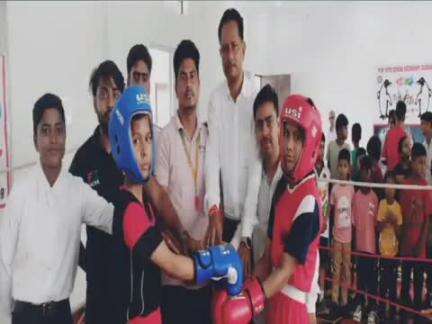 सुल्तानपुर: सुल्तानपुर में 5वीं अंतर विद्यालयीय बॉक्सिंग प्रतियोगिता में 35 खिलाड़ियों ने जीते गोल्ड और सिल्वर मेडल