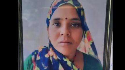 झांसी: अंबाबाई की रहने वाली एक महिला ने पथरी के दर्द से परेशान होकर ट्रेन के आगे आकर दी जान, पुलिस ने शव को भेजा पोस्टमार्टम