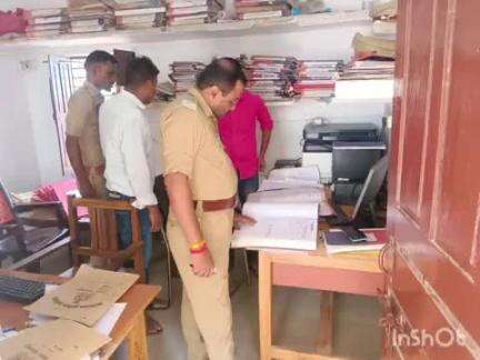 बलरामपुर: अपर पुलिस अधीक्षक विशाल पांडे ने हरैया थाना का किया औचक निरीक्षण