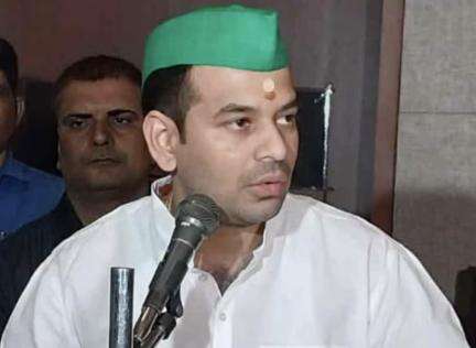 तेज प्रताप यादव ने लालू-राबड़ी के नाम लिखा संदेश, 'मेरे प्यारे मम्मी पापा...आप हैं तो सबकुछ है मेरे पास'
