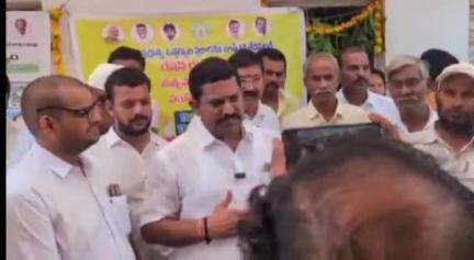కావలి: అల్లూరులో రేషన్ సరకుల పంపిణీ ప్రారంభం, ఈ నెల 15వరకు పంపిణీ చేస్తామని టీడీపీ నేత బీద గిరిధర్ వెల్లడి
