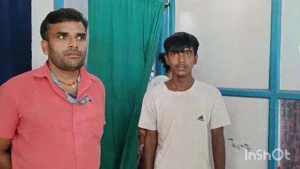जमुई: जमुई चाइल्ड हेल्प लाइन की टीम ने बंगाल से भटककर गिद्धौर पहुंचे किशोर और किशोरी को बरामद किया, जांच के बाद कार्यालय में रखा