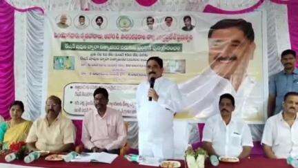 రాయదుర్గం: ప్రజలకు మేలు చేసేందుకే చౌకదాన్యపు డిపోలలోనే రేషన్ సరుకులు పంపిణీ : ప్రభుత్వవిప్ కాలవశ్రీనివాసులు వెల్లడి