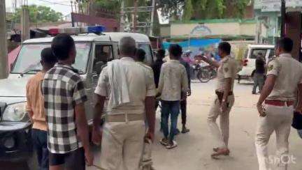 हिसुआ: बेलारू गांव की लड़की की बेंगलुरु में हत्या, पति-पत्नी सहित 3 लोग गिरफ्तार, प्रेमी को बेंगलुरु लेकर गई पुलिस