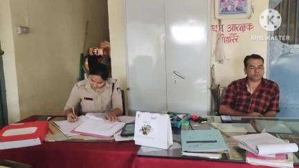 पंधाना: बोरगांव बुजुर्ग में पति-पत्नी का झगड़ा पहुंचा पुलिस चौकी, पत्नी ने पति की शिकायत दर्ज कराई