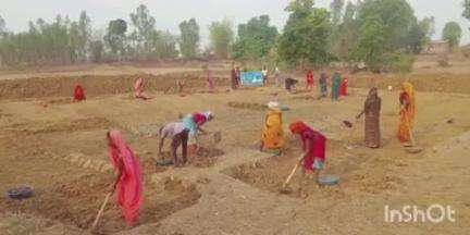 गोहपारु: जल गंगा संवर्धन अभियान के तहत गोहपारू के पोंड़ी गांव में नवीन तालाब का निर्माण कार्य किया गया