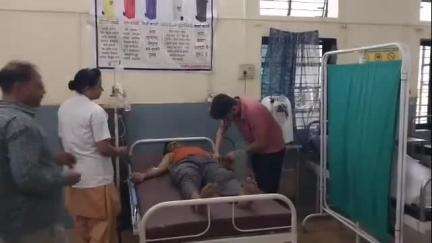 चोपडा: अट्रावल या गावात शेतात काम करत असताना ४५ वर्षीय इसमाला सर्पदंश, यावल ग्रामीण रुग्णालयात उपचार सुरू