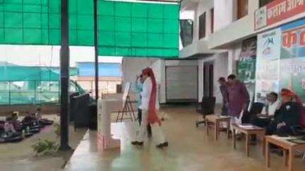 बाड़मेर: फिफ्टी विलेजर्स संस्थान द्वारा बाड़मेर में संचालित कलाम आश्रम में समर कैंप का हुआ शुभारंभ, बाड़मेर सांसद रहे मौजूद