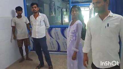 जमुई: बंगाल से भटककर गिद्धौर पहुंचे एक किशोर और एक युवती को पुलिस ने चाइल्ड लाइन को सौंपा, कराई मेडिकल जांच