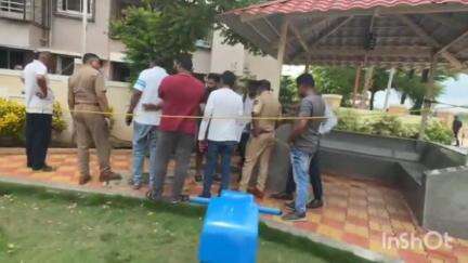 अंबरनाथ: बदलापूर येथे गार्डनमध्ये खेळण्यासाठी गेलेल्या १४ वर्षीय मुलाचा विजेचा शॉक लागल्याने दुर्दैवी मृत्यू