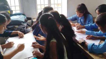 डेहरी: नारायण मेडिकल कॉलेज जमुहार ने स्कूली छात्रों को तंबाकू के खिलाफ जागरूक किया