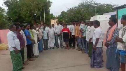 ఉరవకొండ: మాజీ ఎంపీ తలారి రంగయ్య పాదయాత్రను జయప్రదం చేయండి: యలగలవంకలో వైసీపీ లీగల్ సెల్ జిల్లా నేత హనుమంత రెడ్డి