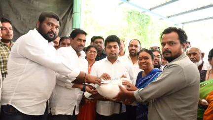 జిల్లాలోని 1123 చౌక ధరల దుకాణాల ద్వారా అత్యంత పారదర్శకంగా రేషన్ పంపిణీ జరగాలి: కలెక్టర్ శ్రీధర్ చామకూరి
