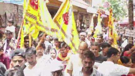 दांतारामगढ़: खाटूश्यामजी में गर्मी के बावजूद श्रद्धालुओं की भीड़ उमड़ी, मंदिर के पट 19 घंटे बंद रहेंगे