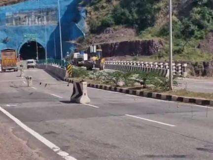 डेहर: डैहर के भवाना टनल 5 के बाहर पुलिस ने वॉल्वो बस सवार कुल्लू के युवक को 34 ग्राम चिट्टे के साथ किया गिरफ्तार, मामला दर्ज