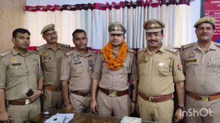 बिधूना: बेला क्षेत्र के याकूबपुर चौकी प्रभारी मुलेंद्र सिंह को बनाया गया उमरैन चौकी प्रभारी, फूल मालाओं के साथ दी गई विदाई