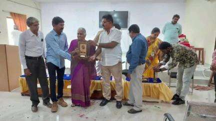 కాకినాడకు చెందిన ప్రముఖ సాహిత్య వేత్త డాక్టర్ చిరంజీవిని   కుమారి కన్నుమూత