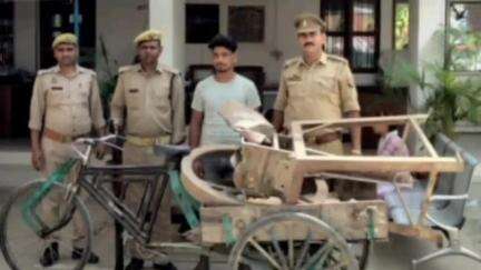 नवाबगंज: जैदपुर थाना क्षेत्र से पुलिस ने 1 वांछित अभियुक्त/चोर को किया गिरफ्तार, कब्जे से एक चारा काटने वाली मशीन बरामद