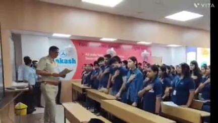 अम्बाला: बाल भवन के पास प्राइवेट इंस्टिट्यूट में बच्चों को नशे के प्रति किया जागरूक, नशा न करने की दिलाई शपथ