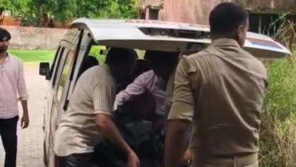 छाता: दिल्ली आगरा राष्ट्रीय राजमार्ग पर कोसीकला के समीप कार ने बाइक सवार को मारी टक्कर, सड़क दुर्घटना में बाइक सवार की हुई मौत