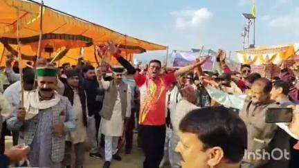 ठियोग: बखोग बिशू मेले में हजारों की संख्या में पहुंचे लोग, प्रशासन द्वारा की गई थी पुख़्ता तैयारियां