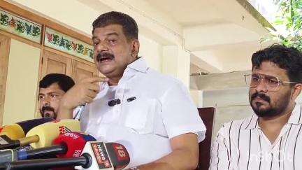 ഏറനാട്: ഒടുവിൽ മത്സരത്തിന് പി.വി അൻവറും, ഒതായിയിലെ വസതിയിൽ സ്ഥാനാർത്ഥിത്വം പ്രഖ്യാപിച്ചു