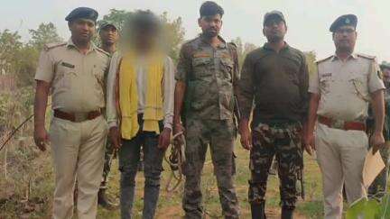 इमामगंज: कचनार गांव से एसटीएफ और स्थानीय पुलिस ने कुख्यात नक्सली को किया गिरफ्तार