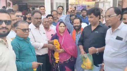 सोजत: सोजत रोड में कृषि मंडी से ओवर ब्रिज तक सीसी सड़क निर्माण की स्वीकृति पर सोजत विधायक शोभा चौहान का स्वागत किया गया