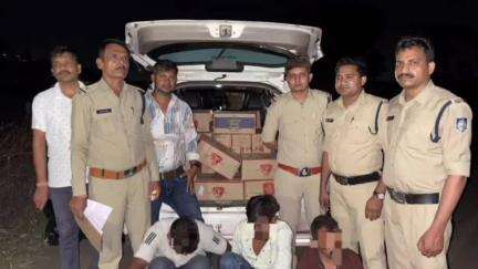 बड़वानी: पलसुद पुलिस ने अवैध शराब से भरी इनोवा कार पकड़ी, 3 आरोपी गिरफ्तार, ₹87720 की शराब ज़ब्त