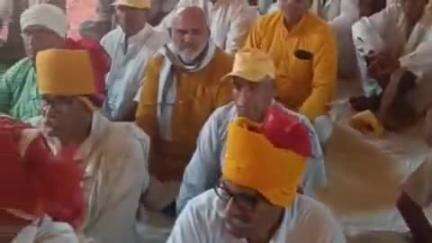 चरखी दादरी: गांव दोगड़ा अहीर में अहीर रेजिमेंट के गठन की मांग को लेकर महापंचायत हुई, चरखी दादरी जिले के ग्रामीण शामिल हुए