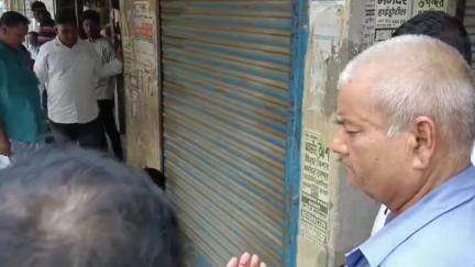 গোয়ালপোখর ১: শ্রীপুর এলাকায় গ্রাম পঞ্চায়েতের পক্ষ থেকে তৈরি করা মার্কেট শিড বিক্রি করার অভিযোগ