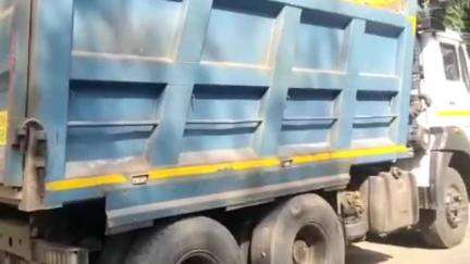 तुमसर: खापा चौक येथे रेतीची चोरटी वाहतूक करणारा टिप्पर पोलिसांनी पकडला, 40.48 लाखांचा मुद्देमाल जप्त