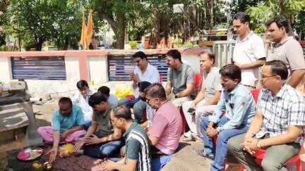 बड़वाह: साईं मंदिर में नगर पालिका अध्यक्ष ने नए बोर का किया भूमिपूजन