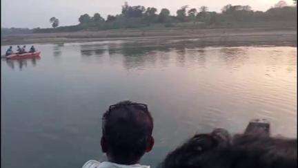 मंडला: रामनगर में नर्मदा नदी में डूबे तीन युवकों का शव मिला, एसडीईआरएफ ने शवों को निकाला बाहर, पोस्टमार्टम के लिए भेजा