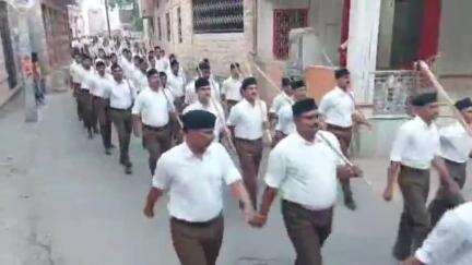 नागौर: RSS के स्वंयसेवकों ने रविवार को नागौर शहर में निकाला पथ संचलन